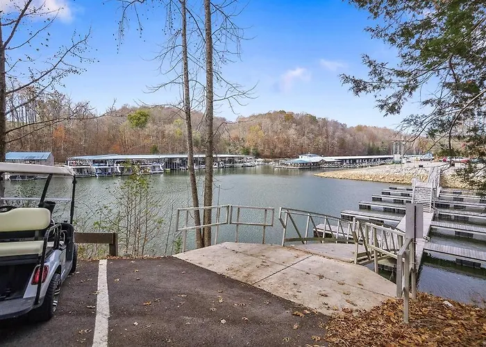 Beautiful Home With Lake And Marina Access, Firepit, Golf Cart Included