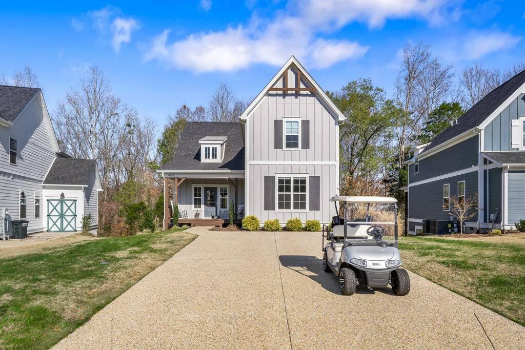 Beautiful With And Marina Access, Firepit, Golf Cart Included *