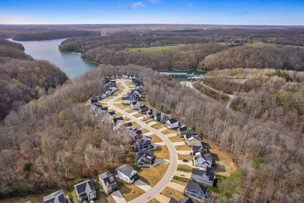 Beautiful With And Marina Access, Firepit, Golf Cart Included