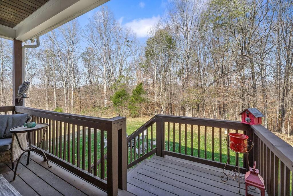 Beautiful With And Marina Access, Firepit, Golf Cart Included *